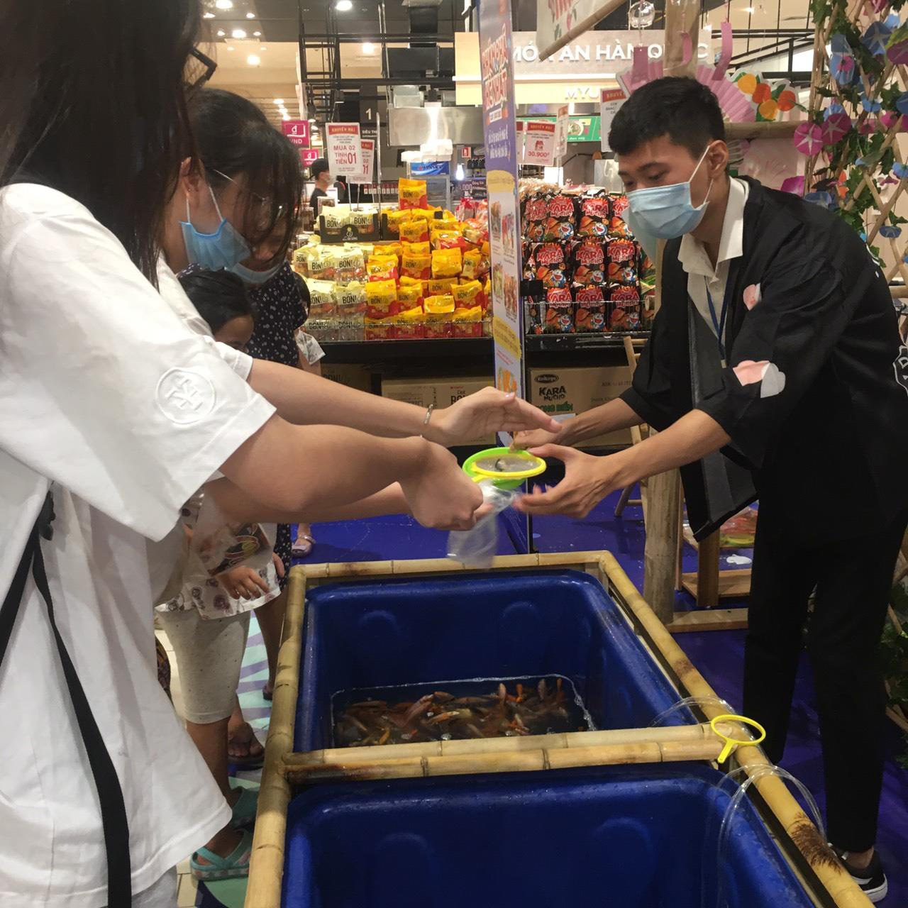 Lạc lối tại lễ hội mùa hè Nhật Bản giữa lòng Việt Nam - Ảnh 1. Lạc lối tại lễ hội mùa hè Nhật Bản giữa lòng Việt Nam - Ảnh 1.