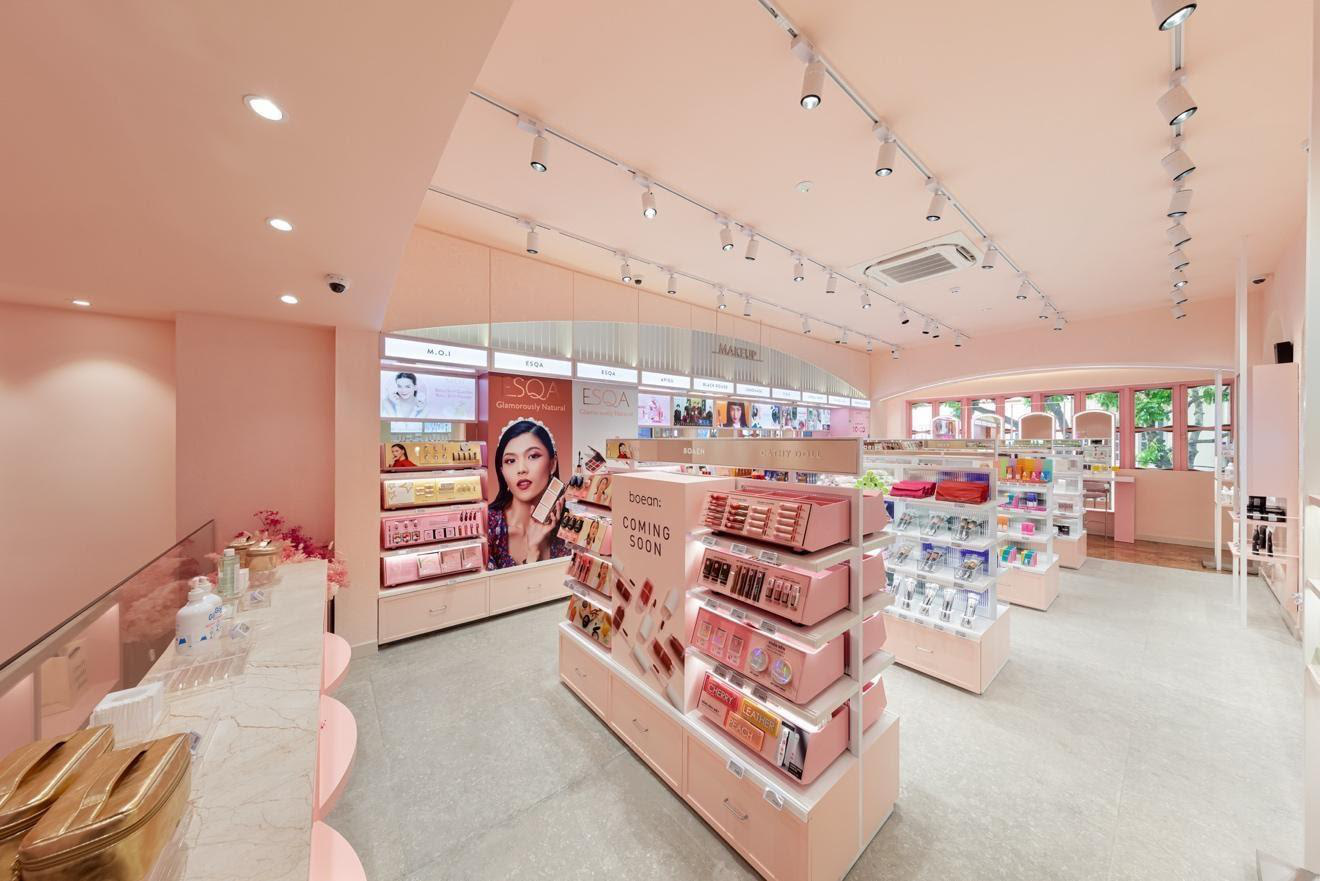 Dạo chơi phố cổ, c&aacute;c t&iacute;n đồ l&agrave;m đẹp cứ ngỡ lạc v&agrave;o một Paris thơ mộng giữa l&ograve;ng Thủ đ&ocirc; - Ảnh 6.