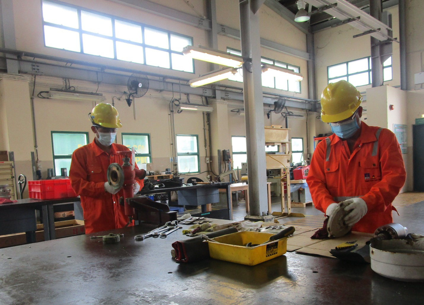 NCSP thực hiện công tác phòng chống dịch bệnh nghiêm ngặt và lạc quan - Ảnh 2. NCSP thực hiện công tác phòng chống dịch bệnh nghiêm ngặt và lạc quan - Ảnh 2.