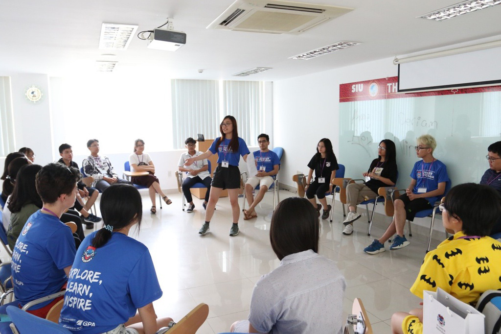 Chọn môi trường trải nghiệm tiếng Anh để tạo sự khác biệt - Ảnh 1.