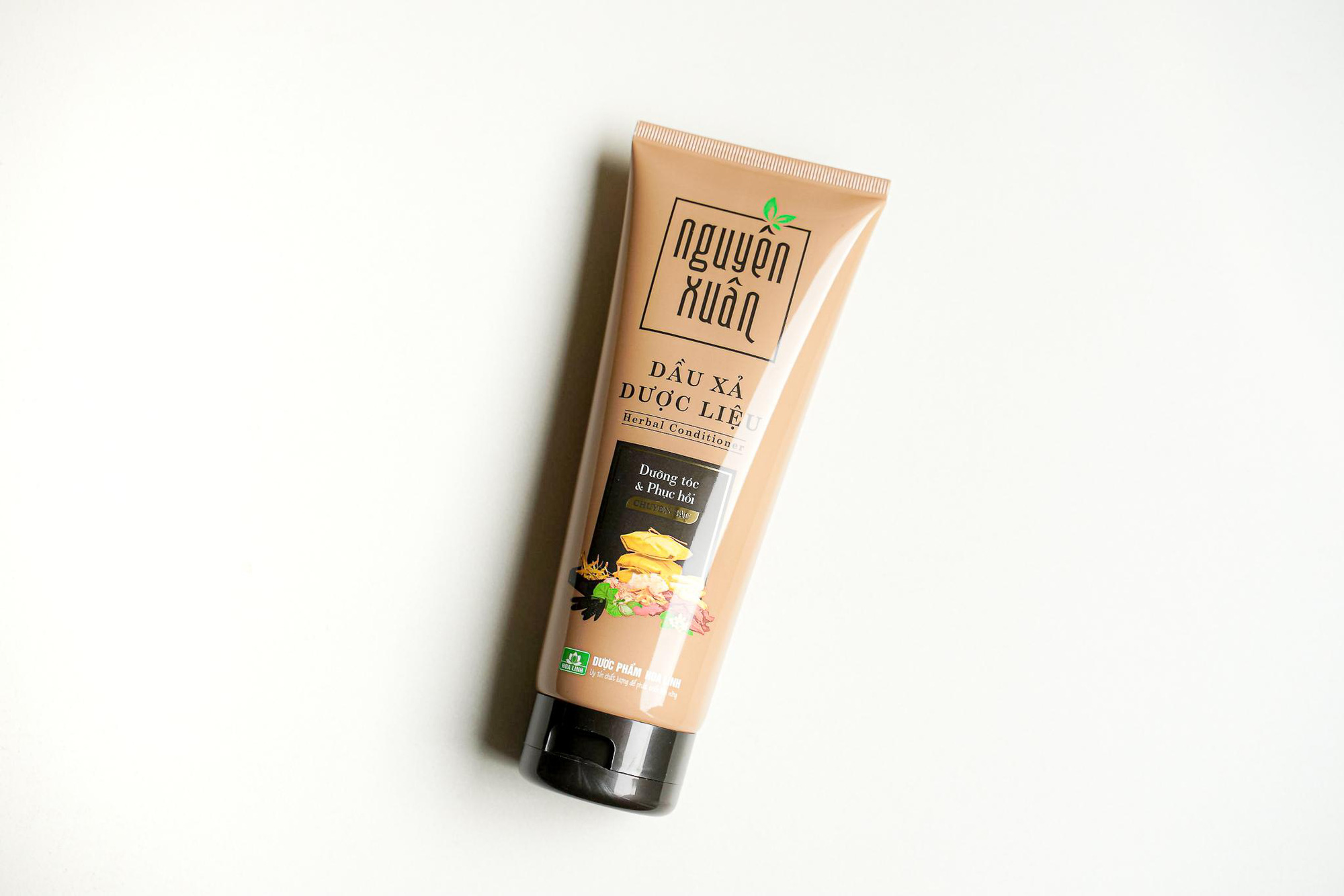 Review dầu gội dược liệu, chăm sóc tóc mượt mà được Phương Oanh (Hương Vị Tình Thân) khen nức nở - Ảnh 7. Review dầu gội dược liệu, chăm sóc tóc mượt mà được Phương Oanh (Hương Vị Tình Thân) khen nức nở - Ảnh 7.