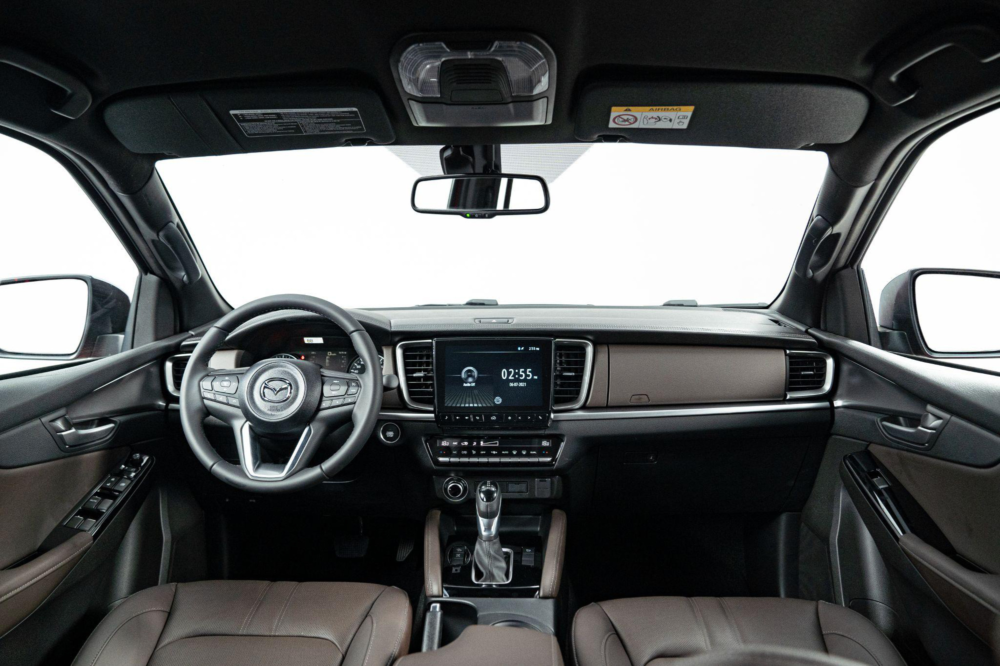 Mazda BT-50 2021 mang luồng gió mới cho phân khúc bán tải đô thị với tiện nghi như SUV cao cấp - Ảnh 3.