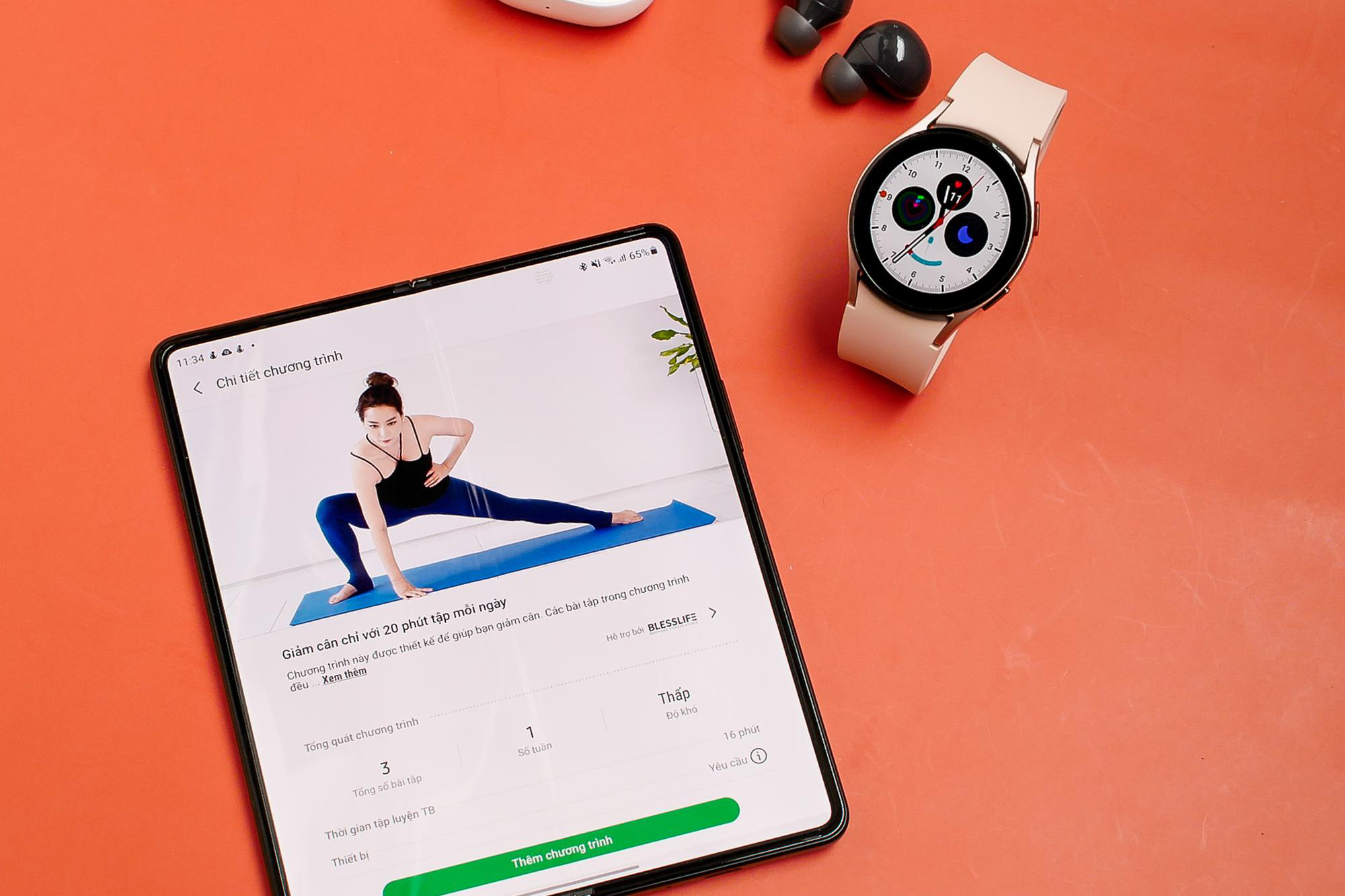 Vì sao nói Galaxy Watch4 là chiếc đồng hồ vừa thông minh lại hợp thời trang - Ảnh 3. Vì sao nói Galaxy Watch4 là chiếc đồng hồ vừa thông minh lại hợp thời trang - Ảnh 3.