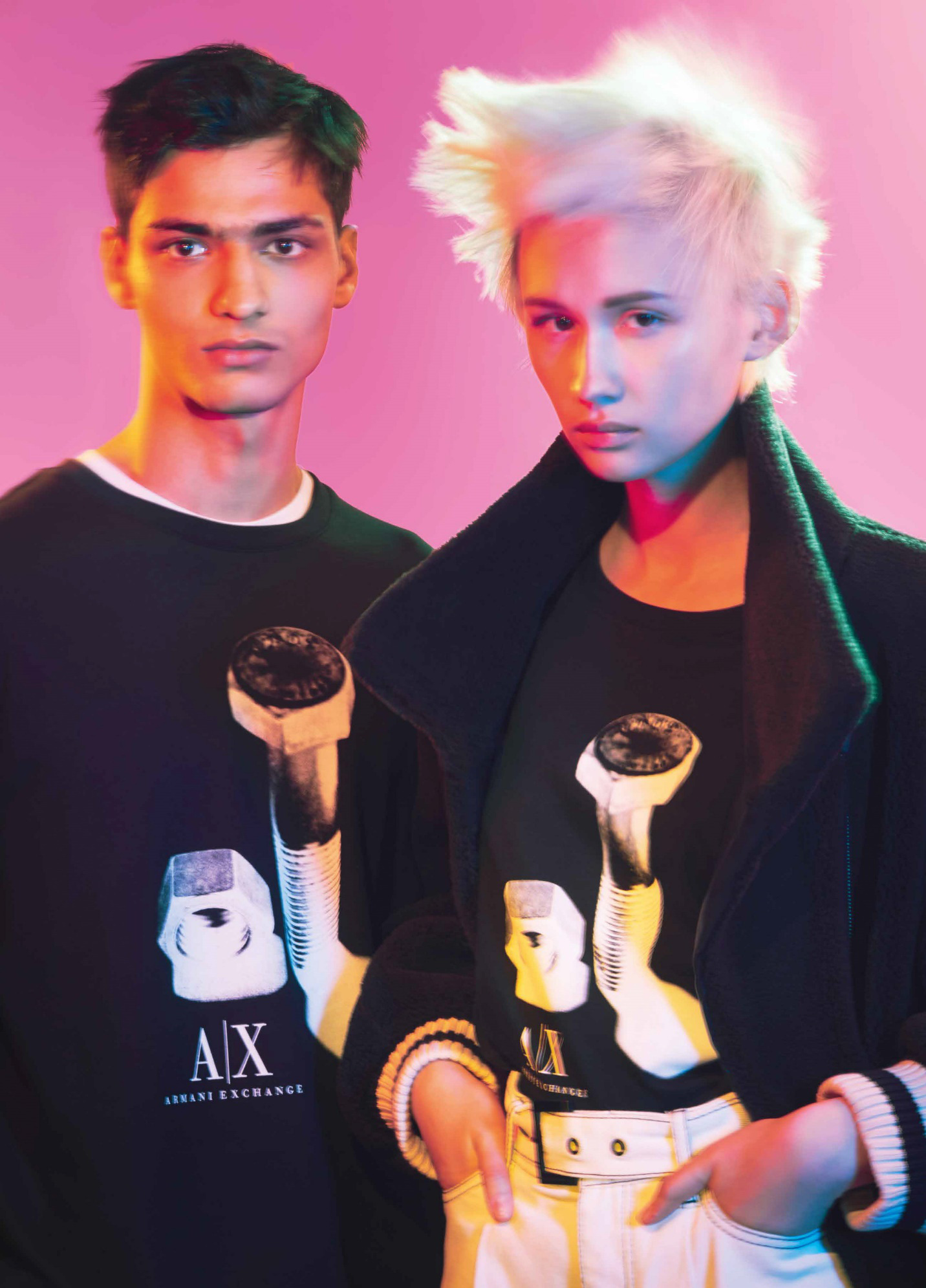 Armani Exchange Thu/Đông 2021: Vẻ đẹp đương đại khởi nguồn từ quá khứ - Ảnh 2. Armani Exchange Thu/Đông 2021: Vẻ đẹp đương đại khởi nguồn từ quá khứ - Ảnh 2.