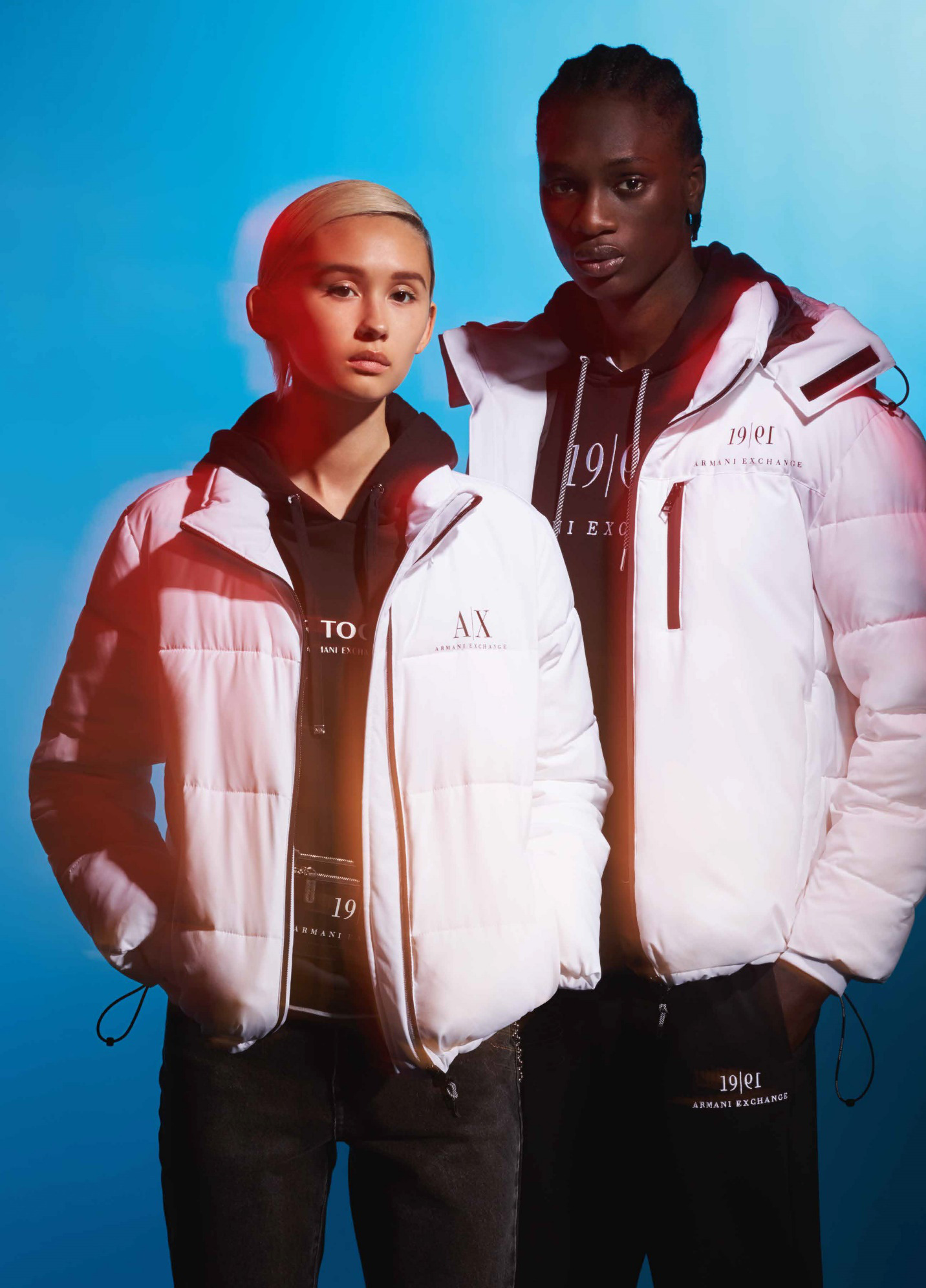 Armani Exchange Thu/Đông 2021: Vẻ đẹp đương đại khởi nguồn từ quá khứ - Ảnh 6. Armani Exchange Thu/Đông 2021: Vẻ đẹp đương đại khởi nguồn từ quá khứ - Ảnh 6.