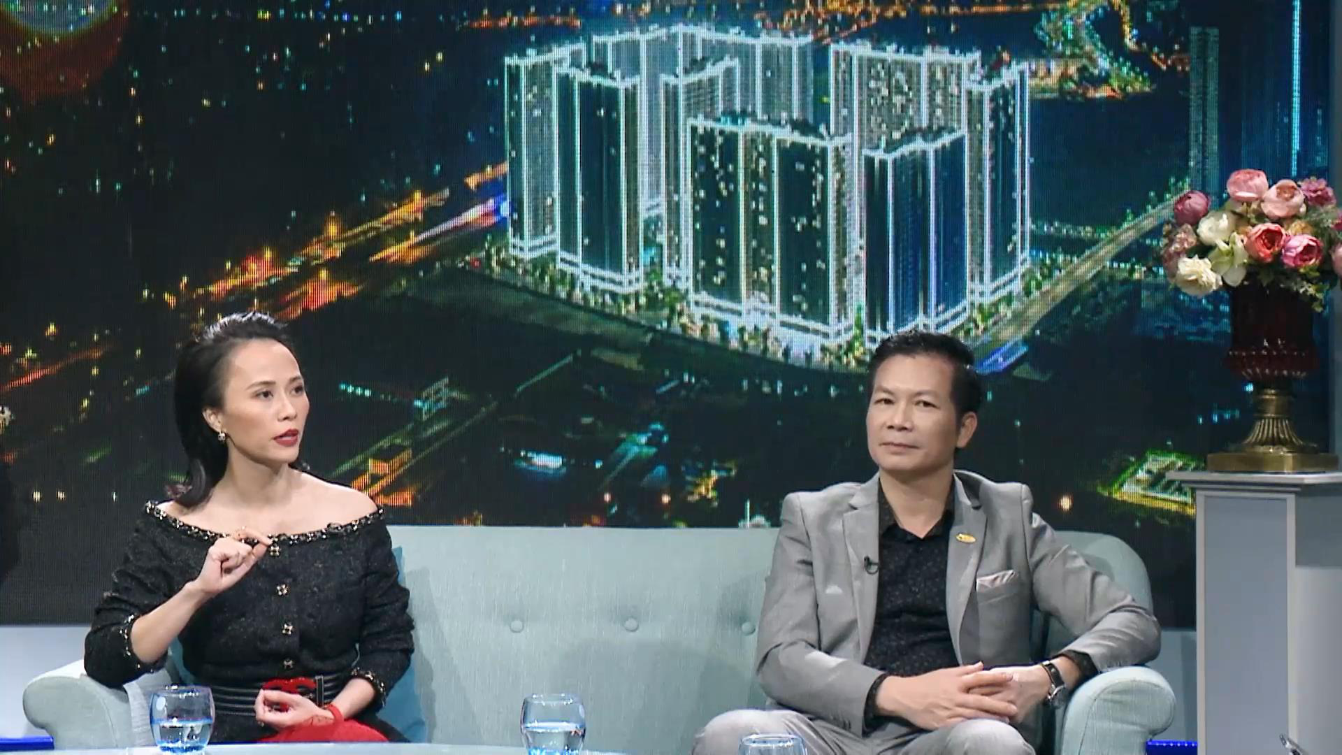 Talk show “Người tiên phong”: Lý giải nguyên nhân của cuộc đại chuyển dịch dân cư lớn bậc nhất trong lịch sử Hà Nội - Ảnh 8. Talk show “Người tiên phong”: Lý giải nguyên nhân của cuộc đại chuyển dịch dân cư lớn bậc nhất trong lịch sử Hà Nội - Ảnh 8.