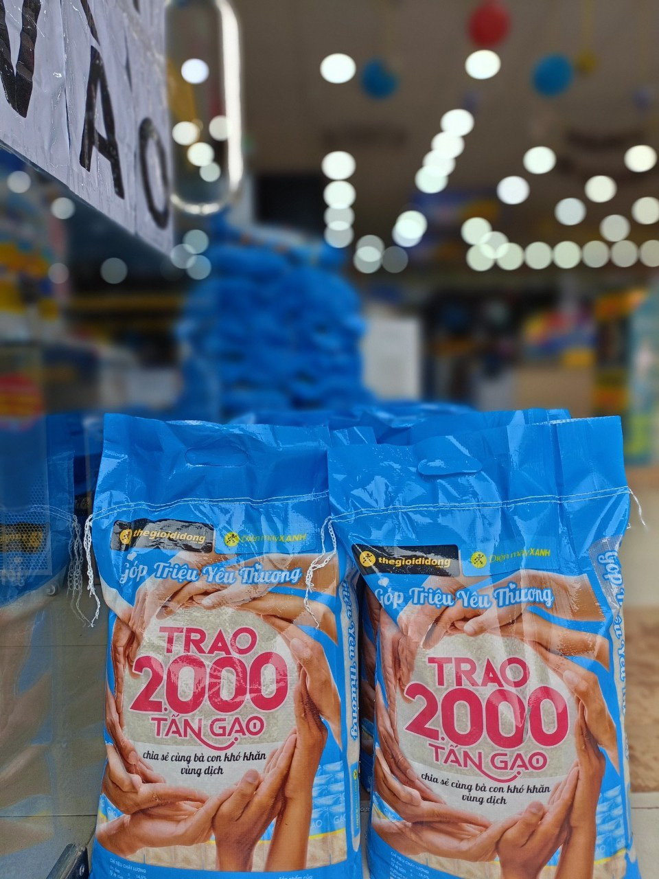 Nhân viên Thế Giới Di Động và Điện Máy Xanh háo hức với chương trình thiện nguyện trao 2000 tấn gạo - Ảnh 5. Nhân viên Thế Giới Di Động và Điện Máy Xanh háo hức với chương trình thiện nguyện trao 2000 tấn gạo - Ảnh 5.