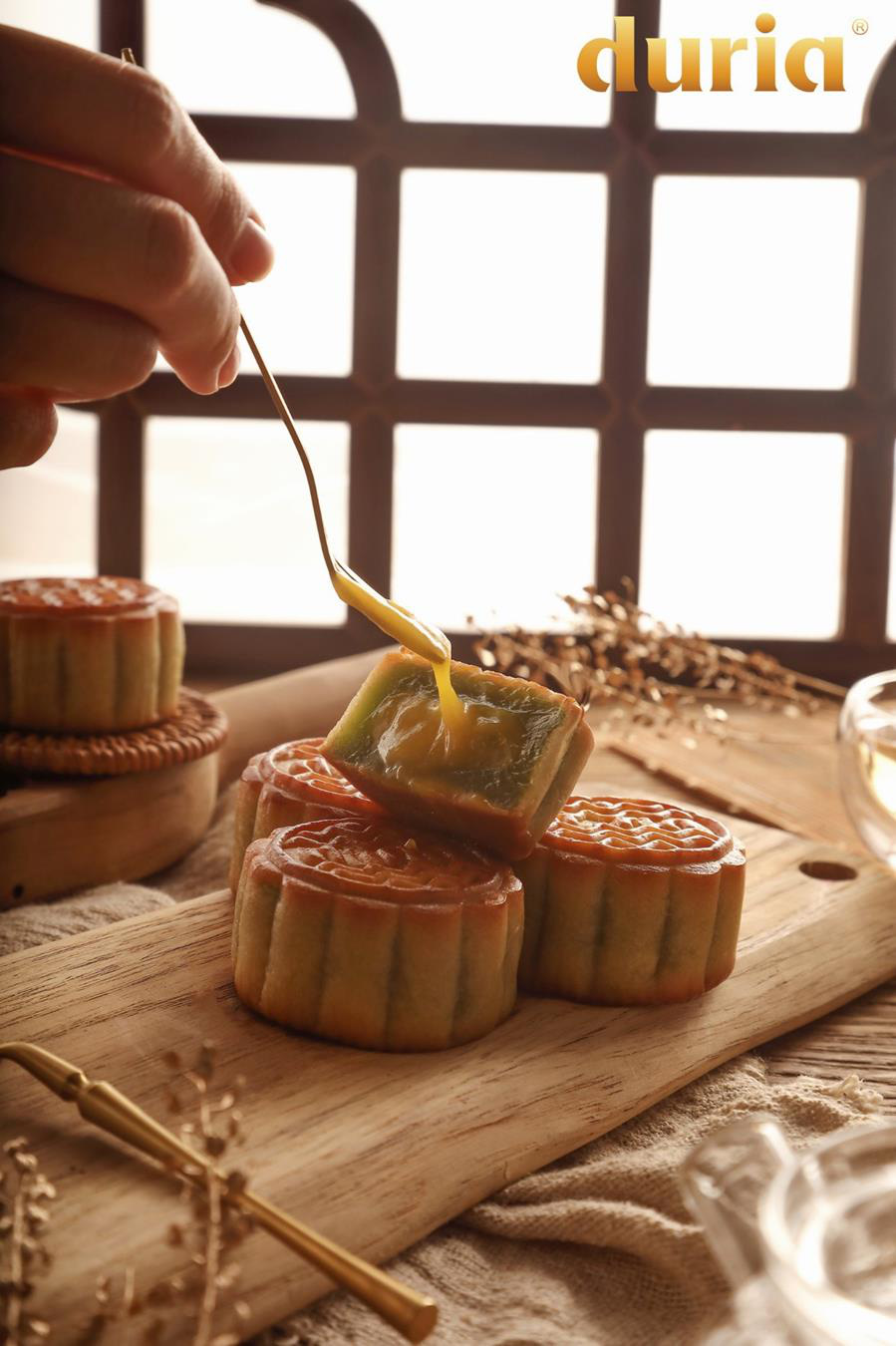 Ở nhà “rước đèn tháng tám”, hội sành ăn truy lùng món bánh Lava sầu riêng Malaysia sốt xình xịch - Ảnh 3.