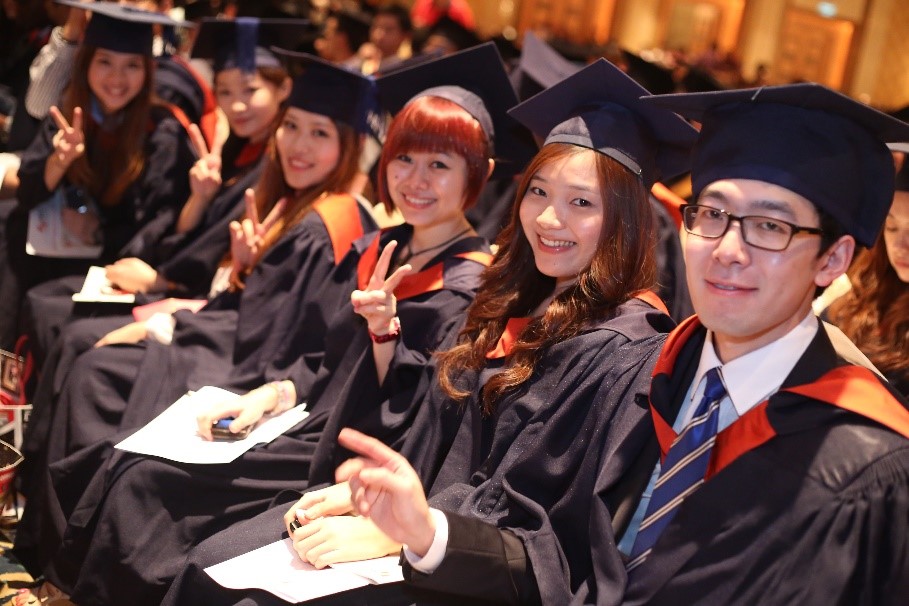 Những suất cuối xét học bạ THPT vào chương trình liên kết quốc tế tại trường Đại học Tài chính - Marketing - Ảnh 2.