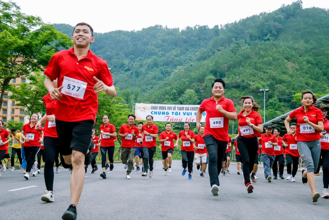 Sun Group tiếp tục gặt hái loạt giải thưởng về môi trường làm việc hấp dẫn - Ảnh 2.