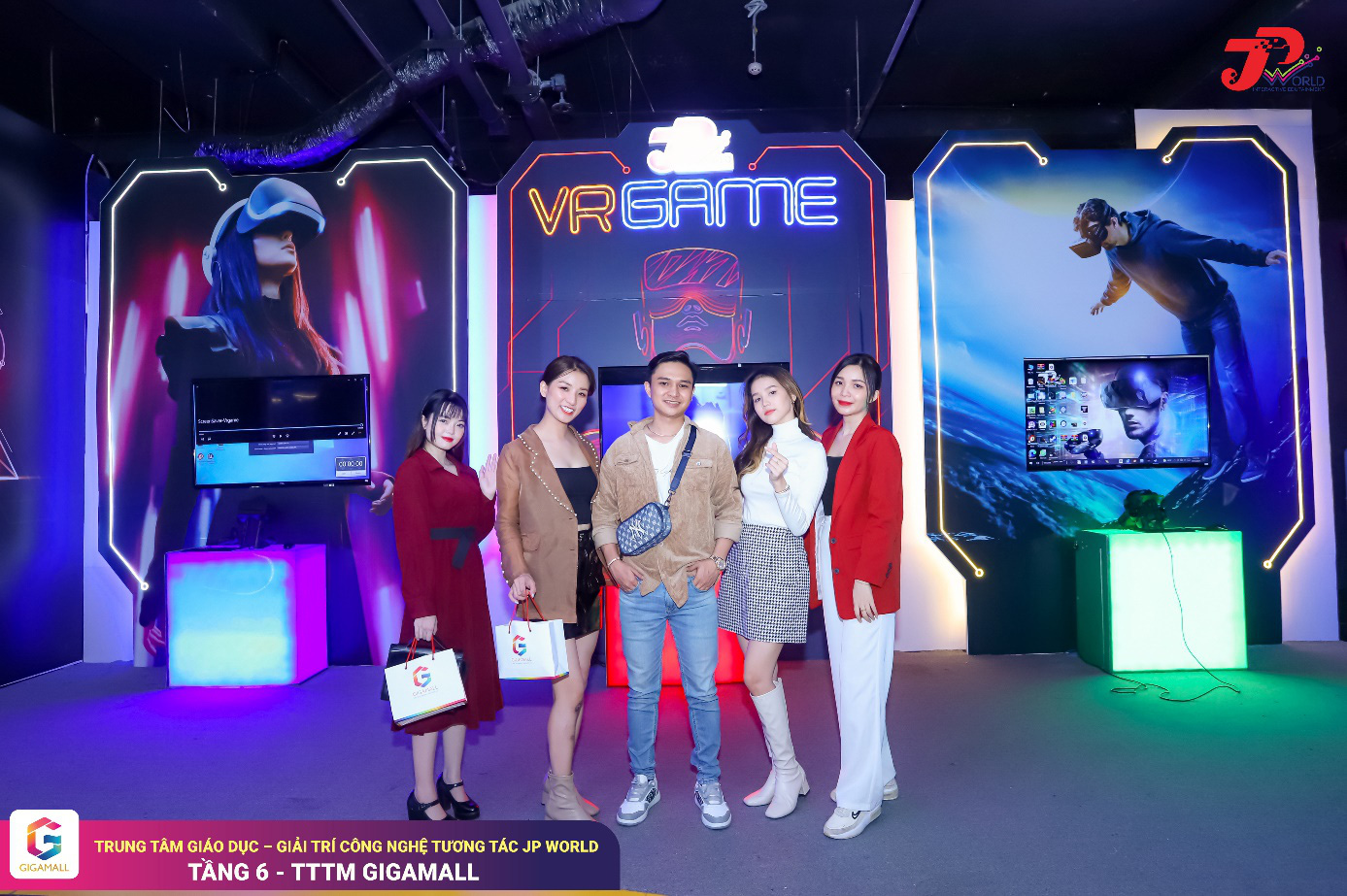 Mãn nhãn xiếc thú bằng công nghệ Hologram, trải nghiệm giải trí độc lạ tại Gigamall dịp Tết 2022 - Ảnh 6. Mãn nhãn xiếc thú bằng công nghệ Hologram, trải nghiệm giải trí độc lạ tại Gigamall dịp Tết 2022 - Ảnh 6.