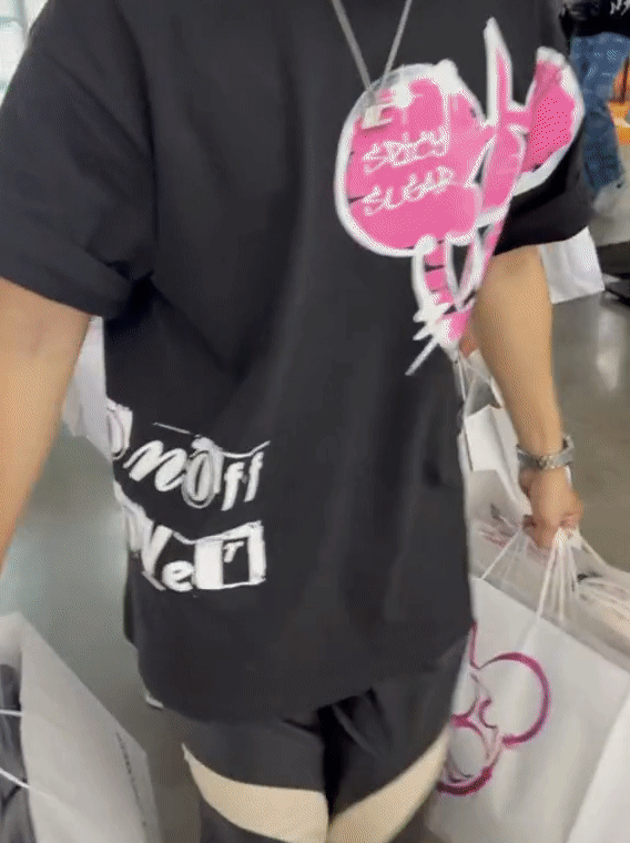 Các tín đồ local brand lại mà xem Uncover x OFFONOFF, hot thế nào mà có người mạnh tay chốt đơn đến 10 nhân viên mới xách hết - Ảnh 6.