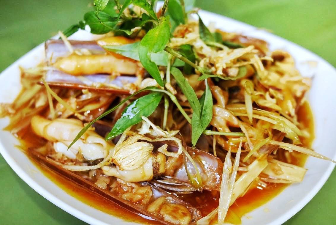 Điểm danh 5 món ốc nức tiếng “mê hoặc” bao thực khách tại Ốc Thuý Hằng - Ảnh 3. Điểm danh 5 món ốc nức tiếng “mê hoặc” bao thực khách tại Ốc Thuý Hằng - Ảnh 3.