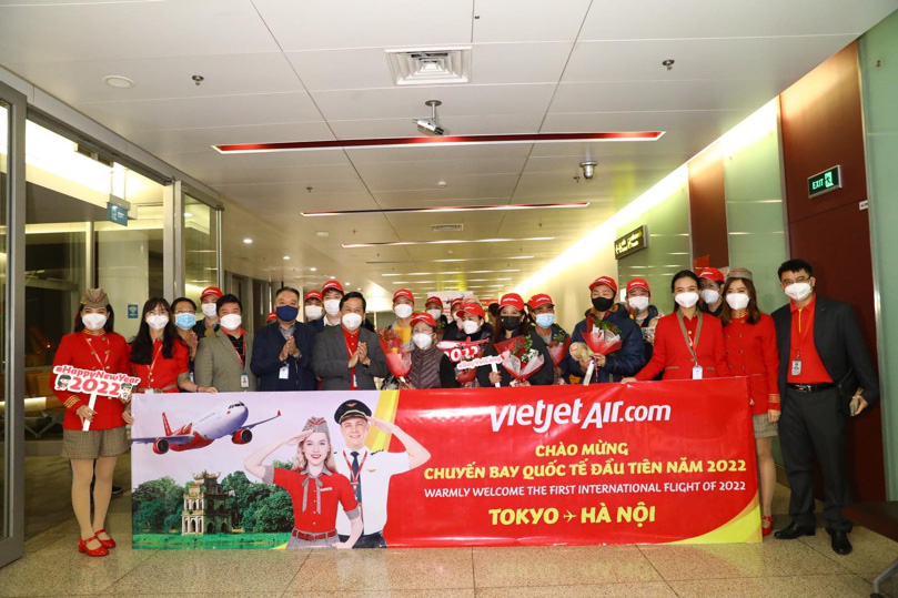Niềm vui trên những chuyến bay quốc tế thường lệ đầu tiên của Vietjet - Ảnh 1. Niềm vui trên những chuyến bay quốc tế thường lệ đầu tiên của Vietjet - Ảnh 1.