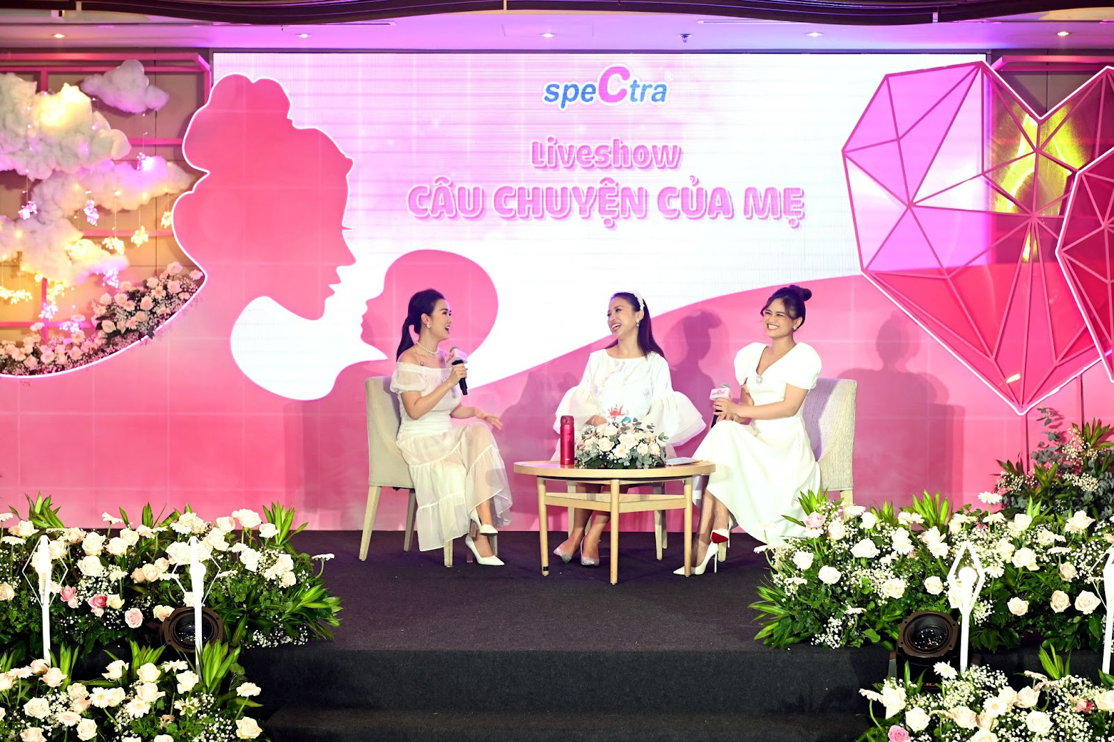 Spectra Việt Nam chính thức giới thiệu bài hát “Câu chuyện của mẹ” dành tặng cho các mẹ bỉm sữa nhân dịp xuân Nhâm Dần 2022 - Ảnh 1.