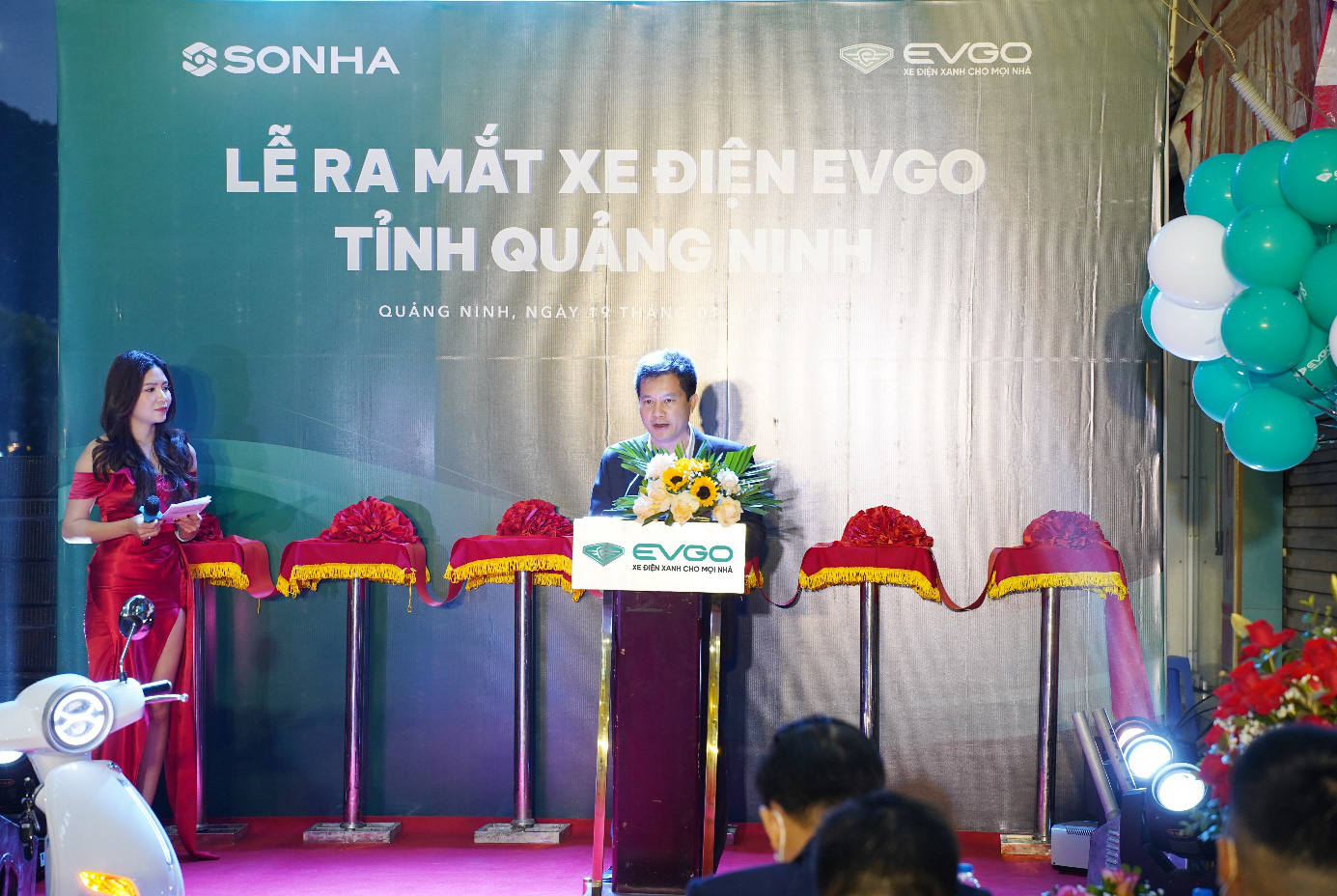 Xe máy điện EVGO của Sơn Hà ra mắt khách hàng tại Quảng Ninh - Ảnh 1.