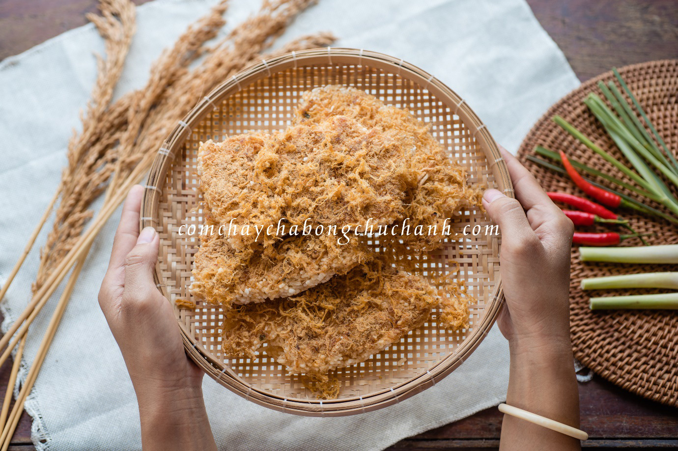 Cơm cháy Chú Chanh - Quà Tết độc đáo cho xuân sum vầy - Ảnh 5. Cơm cháy Chú Chanh - Quà Tết độc đáo cho xuân sum vầy - Ảnh 5.
