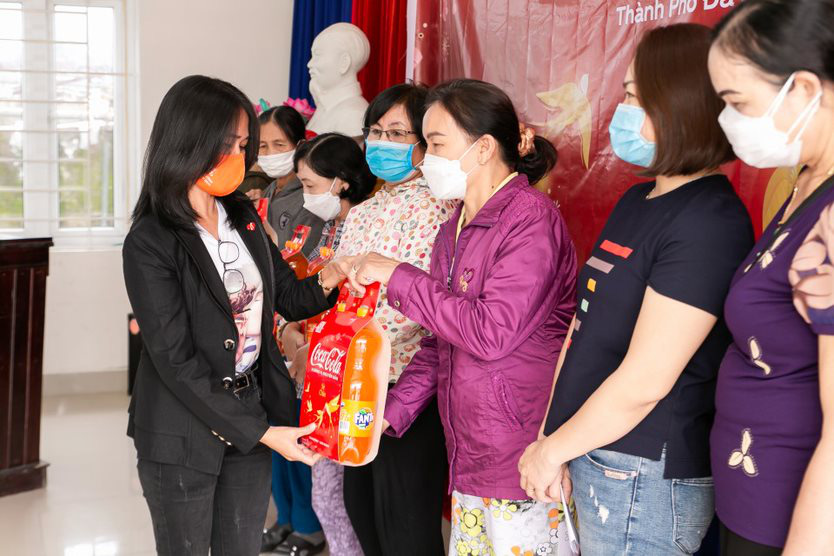 Coca-Cola Việt Nam triển khai chuỗi hoạt động cộng đồng “Mang kỳ diệu về nhà” dịp Tết Nhâm Dần - Ảnh 2.