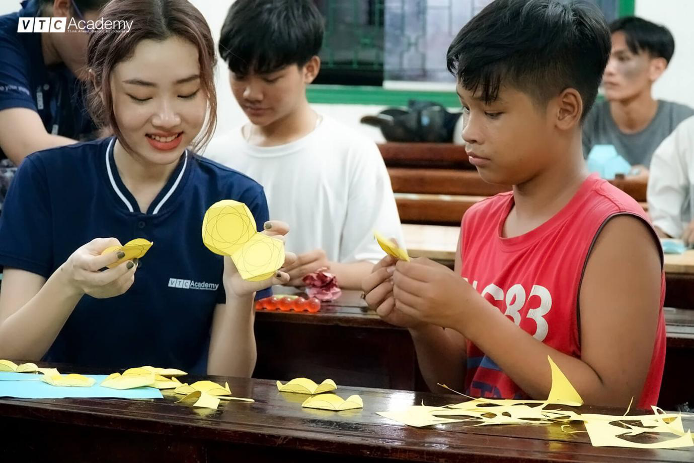 Chung tay giúp đỡ những bạn trẻ chịu ảnh hưởng bởi đại dịch COVID-19 - Ảnh 2. Chung tay giúp đỡ những bạn trẻ chịu ảnh hưởng bởi đại dịch COVID-19 - Ảnh 2.