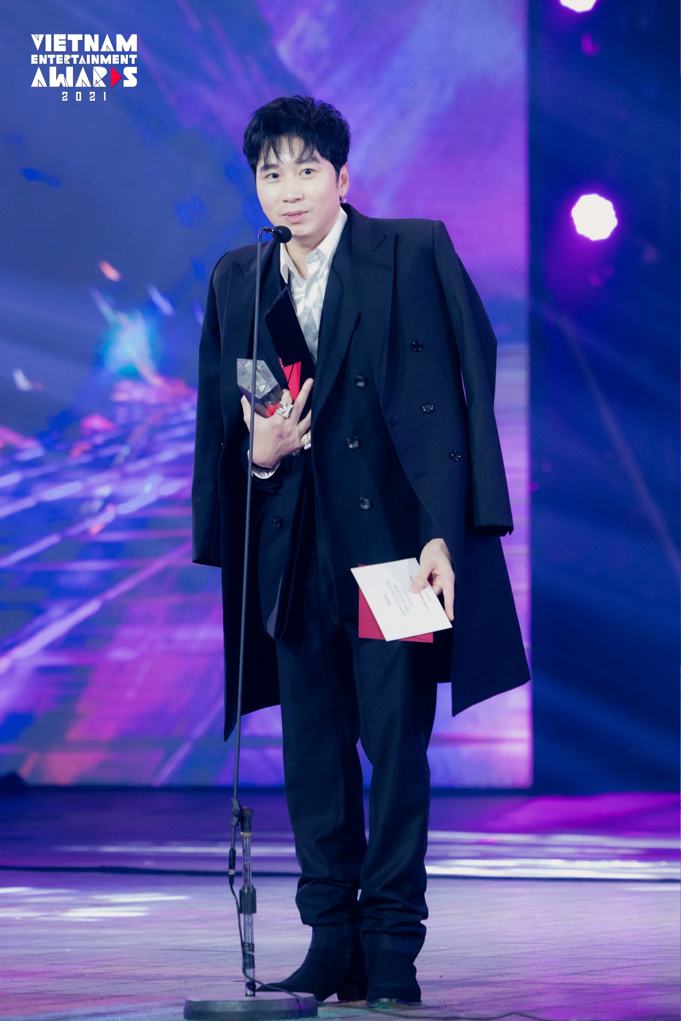 Đêm Gala Trao Giải sự kiện Vietnam Entertainment Awards 2021 - nơi những tài năng được tôn vinh - Ảnh 8.
