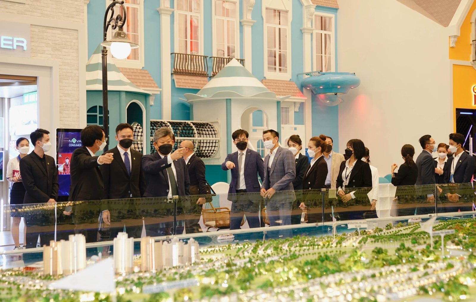 Công ty chứng khoán Mirae Asset Vietnam đồng hành với Novaland trong nhiều lĩnh vực - Ảnh 3. Công ty chứng khoán Mirae Asset Vietnam đồng hành với Novaland trong nhiều lĩnh vực - Ảnh 3.