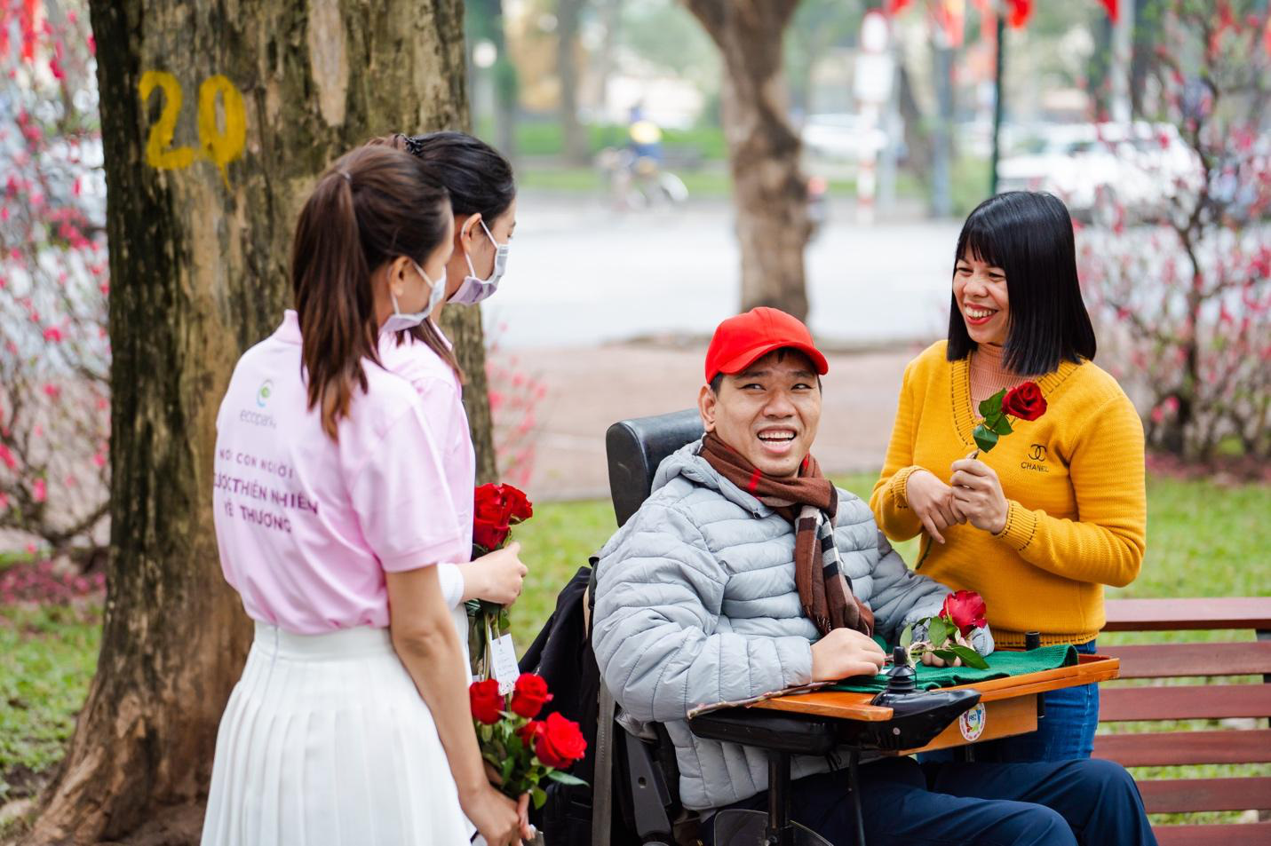 Hé lộ “nhân vật” được Ecopark tỏ tình bằng 99.999 bông hoa hồng trong ngày Valentine! - Ảnh 6.