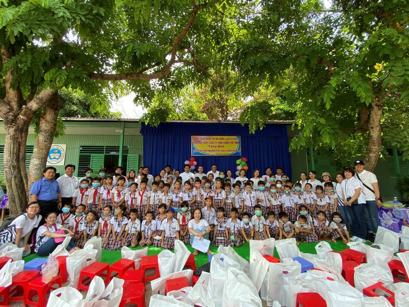 Coach Việt Nam được vinh danh là: “Nơi làm việc tốt nhất châu Á 2021” - Ảnh 3. Coach Việt Nam được vinh danh là: “Nơi làm việc tốt nhất châu Á 2021” - Ảnh 3.