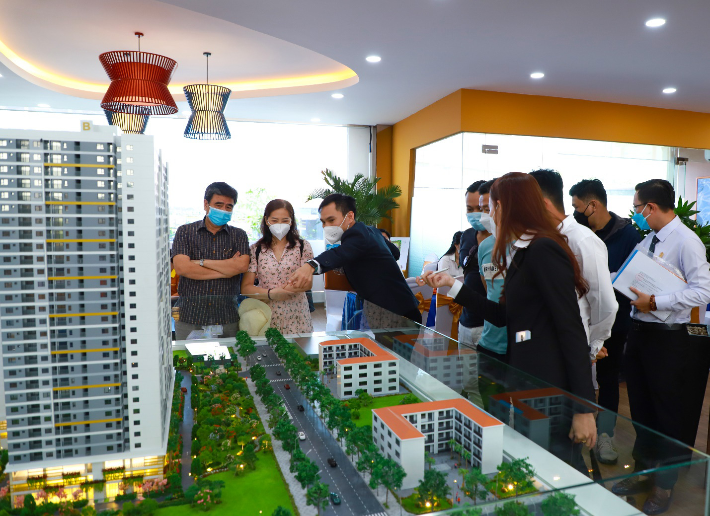 Thanh toán 160 triệu đến khi nhận nhà, Legacy Central “được lòng” người mua - Ảnh 1.