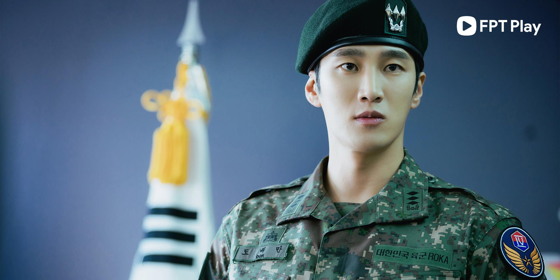 Jo Bo Ah lần đầu vào vai công tố viên quân đội, gây choáng vì ánh mắt sắc lẹm trên FPT Play - Ảnh 2.