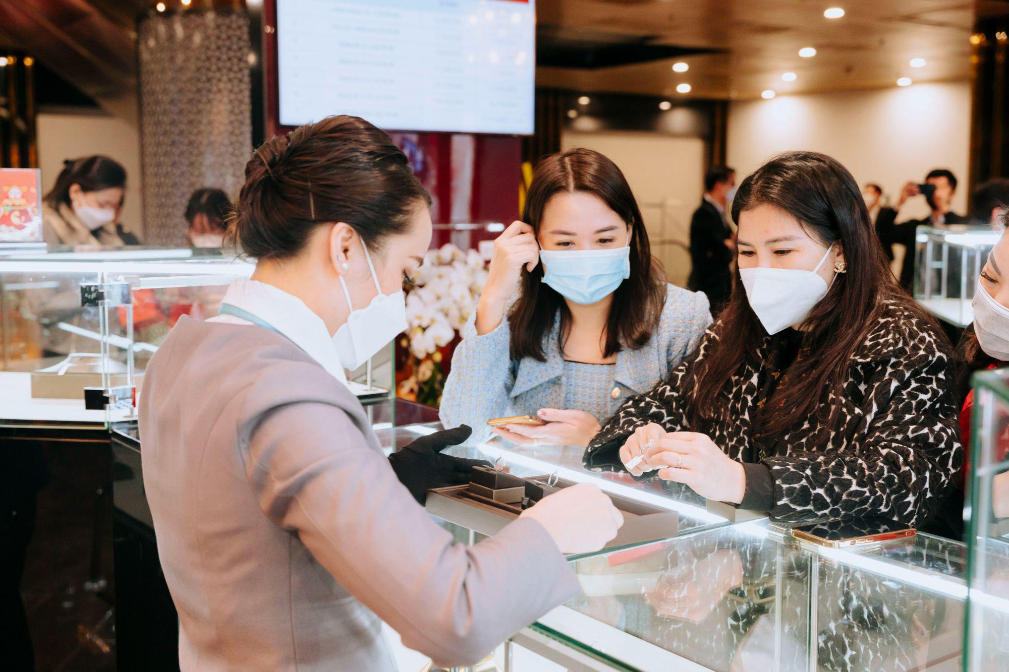 Bộ trang sức cao cấp FJC dành riêng cho phái đẹp ngày 8.3 - Ảnh 2.