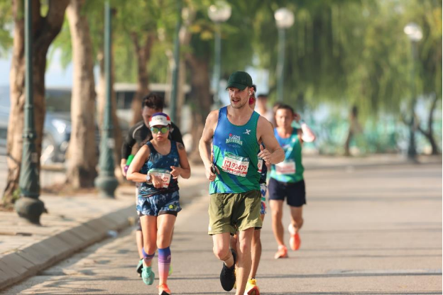 Hơn 10.000 VĐV tham gia cuộc đua gay cấn tại VPBank Hanoi Marathon 2022 - Ảnh 5.