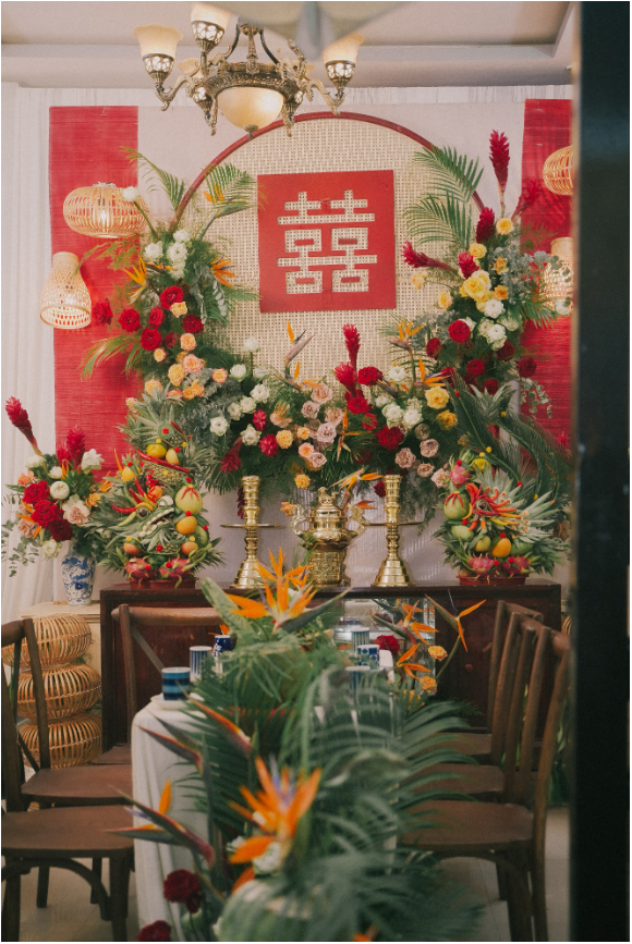 Tinh thần trong lễ gia tiên của MC Liêu Hà Trinh, gợi nhớ đám cưới thập niên 70 - Ảnh 5.