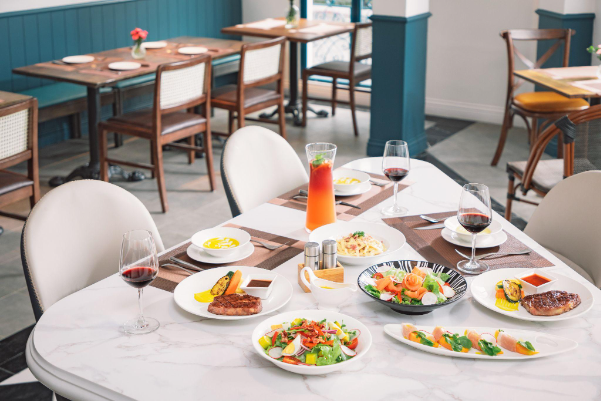 L&acirc;u rồi kh&ocirc;ng l&atilde;ng mạn c&ugrave;ng nhau, gh&eacute; ngay Le Monde Steak - điểm hẹn l&yacute; tưởng cho dịp 20/10 để h&acirc;m n&oacute;ng t&igrave;nh cảm - Ảnh 2.