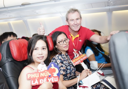 Bất ngờ trên những chuyến bay Vietjet ngày Phụ nữ Việt Nam 20/10 - Ảnh 5.