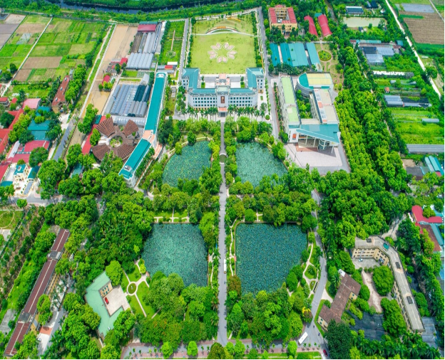 Chạm tay vào mùa thu ở ngôi trường rộng bậc nhất Việt Nam - Ảnh 10.