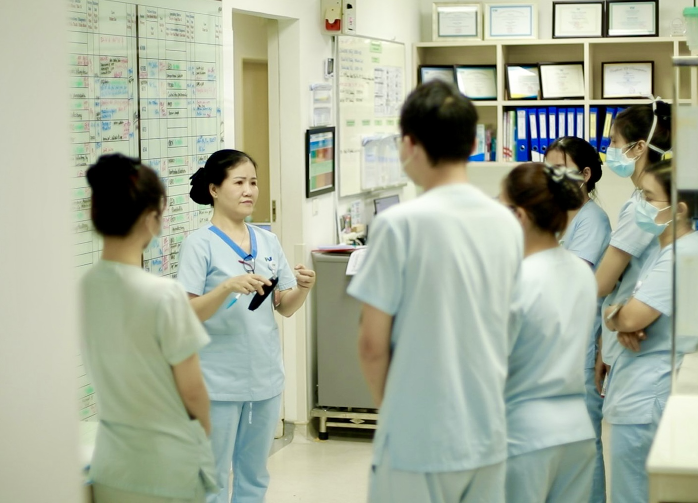 Nữ phó giám đốc điều dưỡng người Việt đầu tiên tại Bệnh viện FV - Ảnh 3.