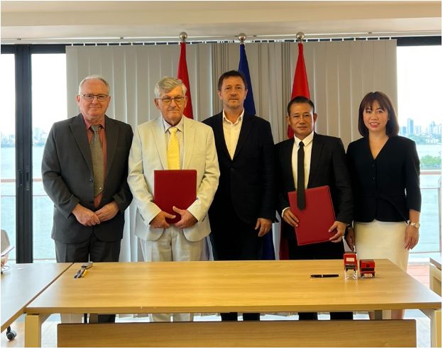 Thỏa thuận hợp tác giữa Trường Đại học hè Debrecen Hungary và Công ty Hải Việt mang đến những lựa chọn mới nhiều tiềm năng - Ảnh 2.