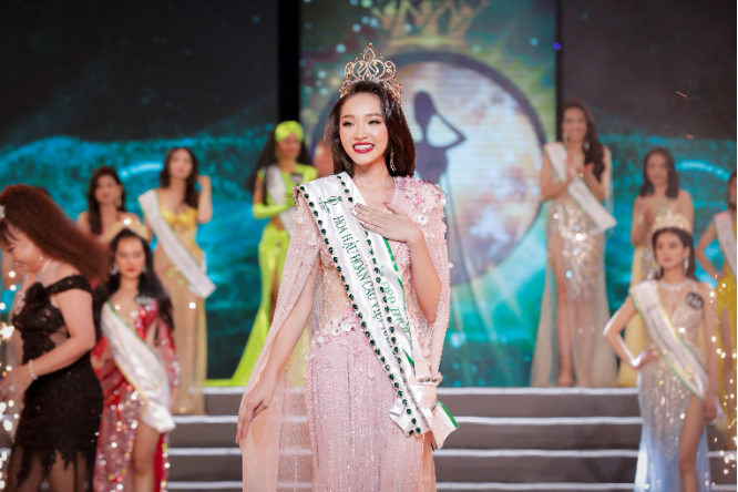 Nữ sinh RMIT 18 tuổi đăng quang Hoa hậu Hoàn cầu Việt Nam 2022 - Ảnh 1.