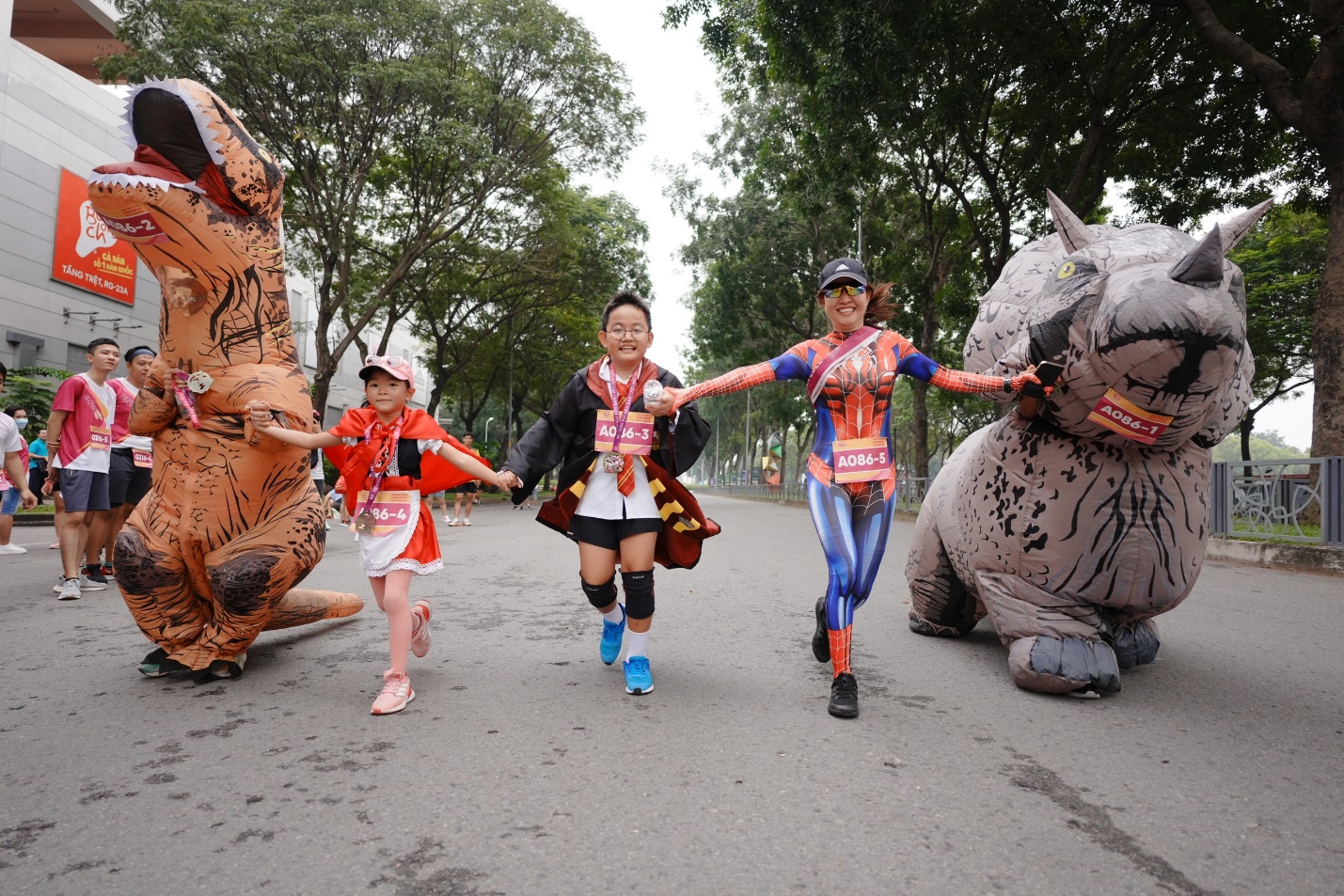 Chặng cuối AEON Ekiden 2022 đã diễn ra tại TP.HCM - Ảnh 4.
