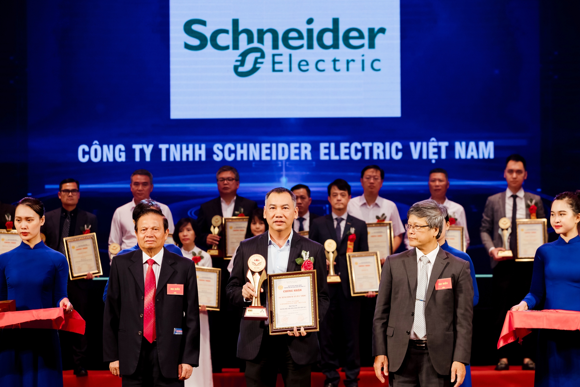 Tổng Giám đốc Schneider Electric Việt Nam & Campuchia: Quản lý năng lượng dựng nền móng cho một thế giới bền vững và linh hoạt - Ảnh 6.