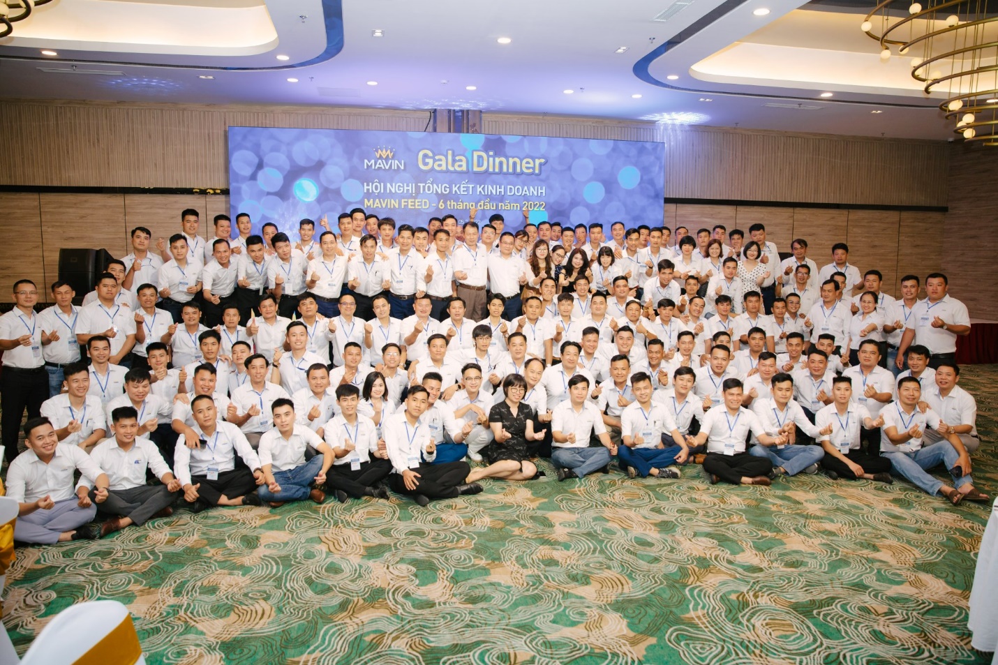 Mavin sắm lá chắn bảo vệ cho toàn bộ cán bộ quản lý - Ảnh 1.