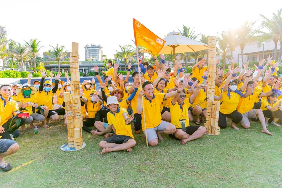 PNJ xuất sắc ghi danh top 10 công ty bán lẻ uy tín 2022 - Ảnh 4. PNJ xuất sắc ghi danh top 10 công ty bán lẻ uy tín 2022 - Ảnh 4.