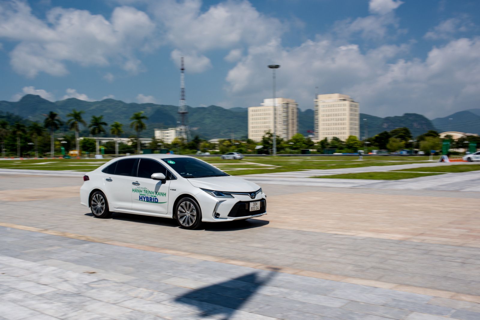 Xe Hybrid của Toyota chỉ phù hợp với đô thị, đúng hay sai? - Ảnh 1.
