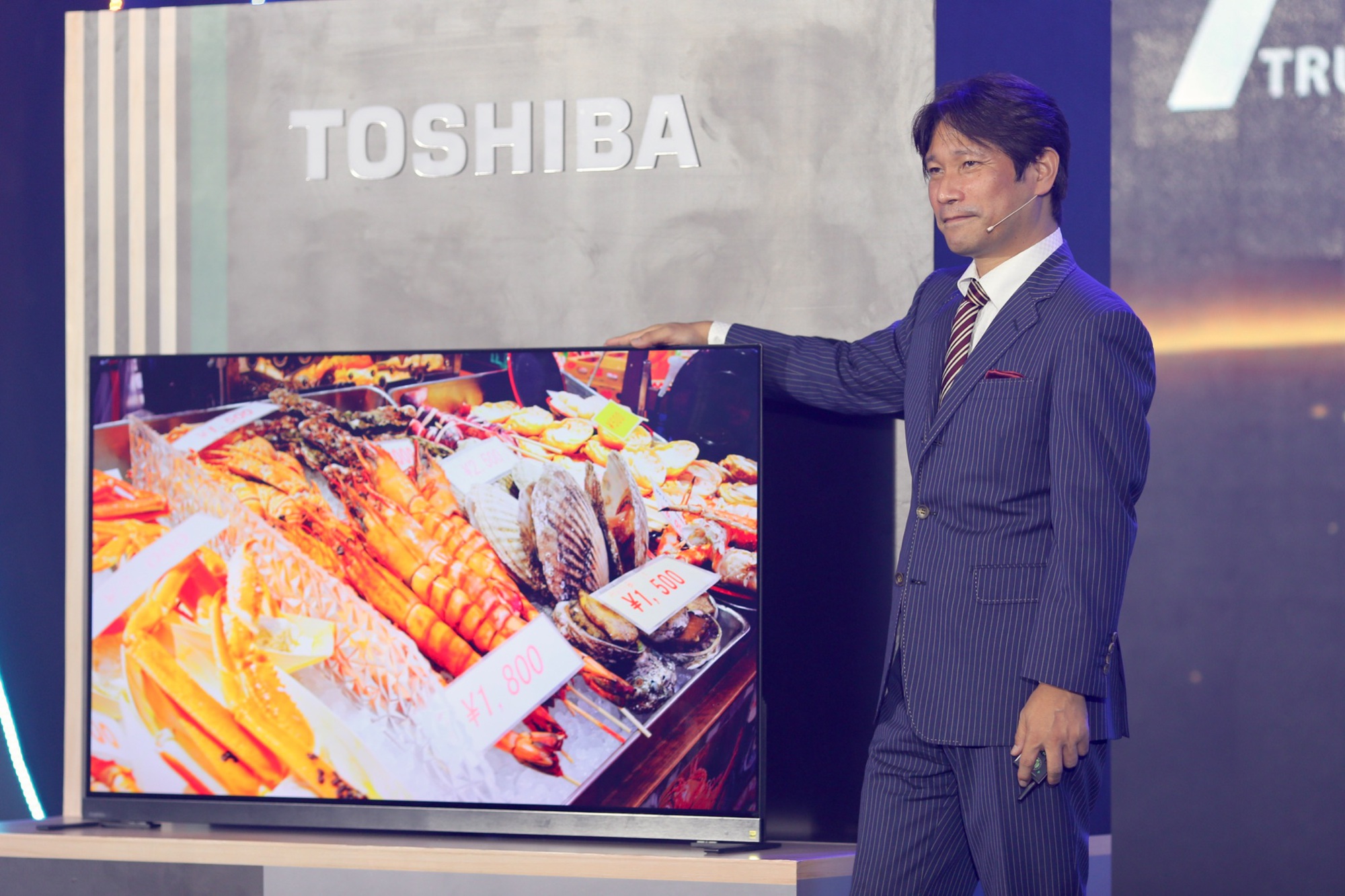 巨大な東芝テレビのハイエンド スマート テレビの 2022 年から 2023 年シリーズにおける日本の技術フットプリント - 写真 1. 巨大な東芝テレビのハイエンド スマート テレビの 2022 年から 2023 年シリーズにおける日本の技術フットプリント - 写真 1.