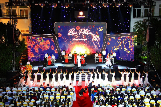Trường ĐH Đại Nam long trọng tổ chức Lễ kỷ niệm 15 năm thành lập trường và chào mừng 40 năm ngày Nhà giáo Việt Nam - Ảnh 7.