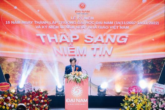 Trường ĐH Đại Nam long trọng tổ chức Lễ kỷ niệm 15 năm thành lập trường và chào mừng 40 năm ngày Nhà giáo Việt Nam - Ảnh 3.