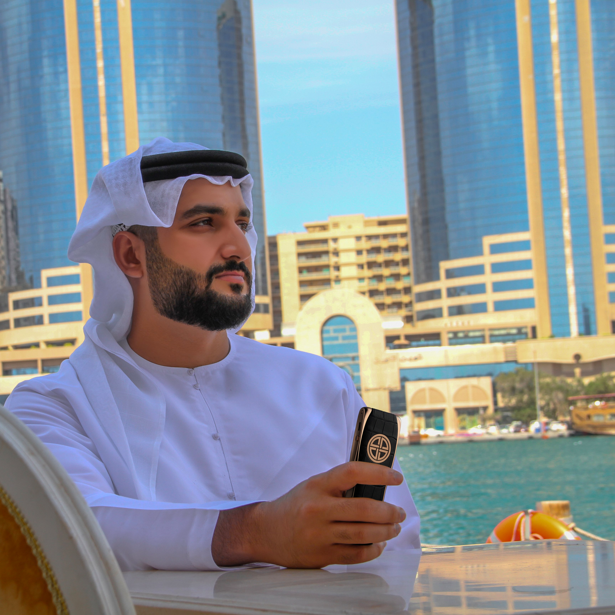 Giải mã XOR – chiếc điện thoại giới siêu giàu Trung Đông Qatar và UAE đang sở hữu - Ảnh 2.