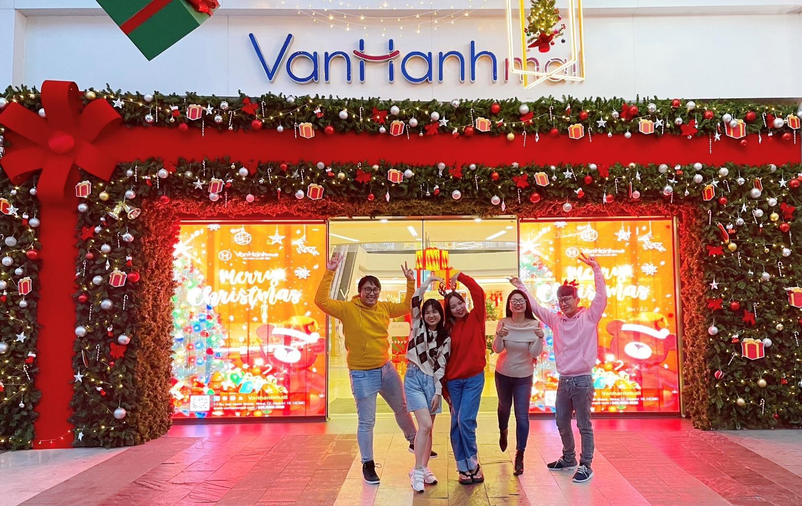 Rộn ràng đón Giáng sinh tại Vạn Hạnh Mall - Ảnh 3.