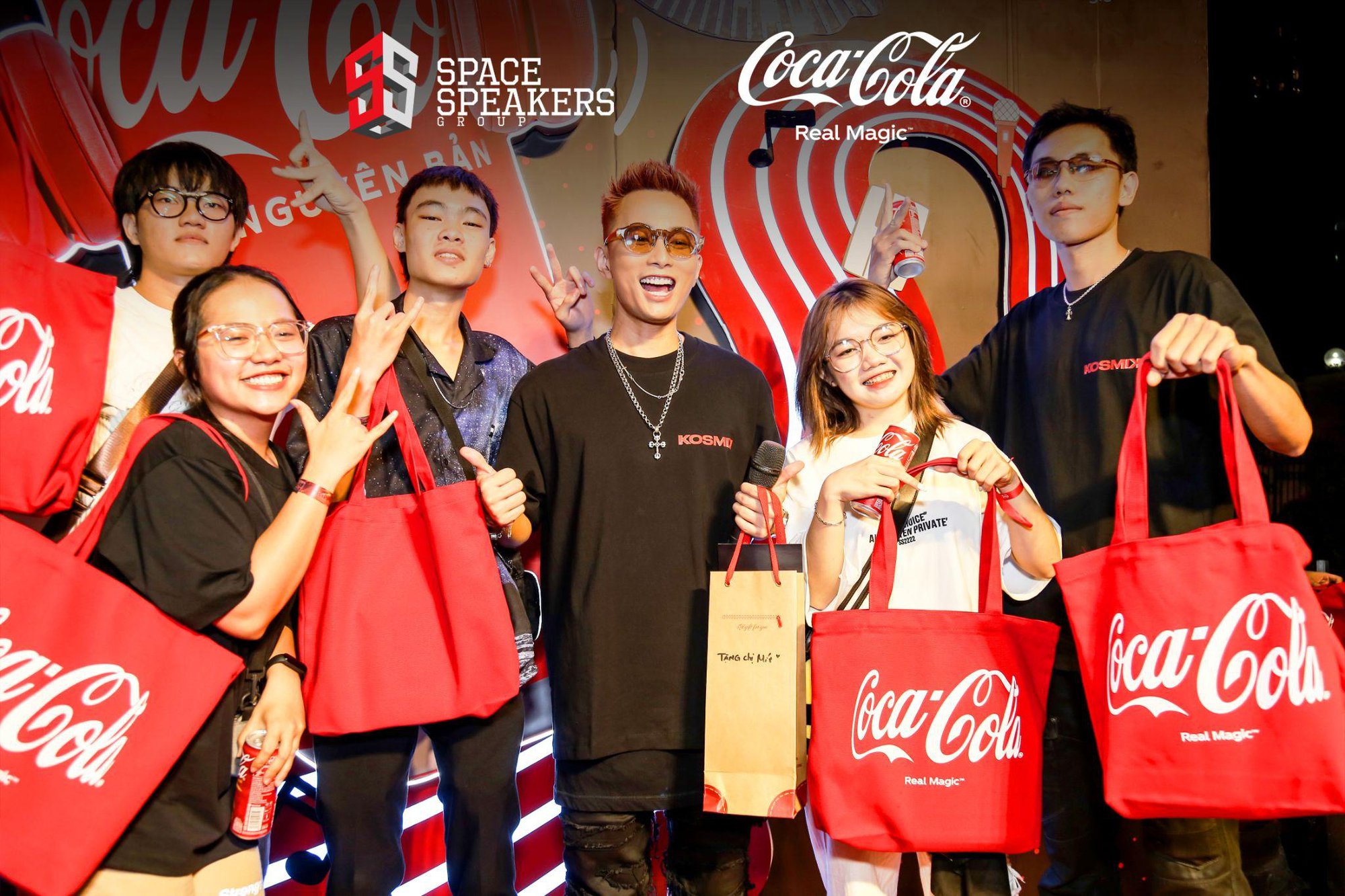 Coca-Cola kết hợp cùng SpaceSpeakers, đưa giới trẻ đến bữa tiệc âm nhạc KOSMIK Live Concert - Ảnh 3.