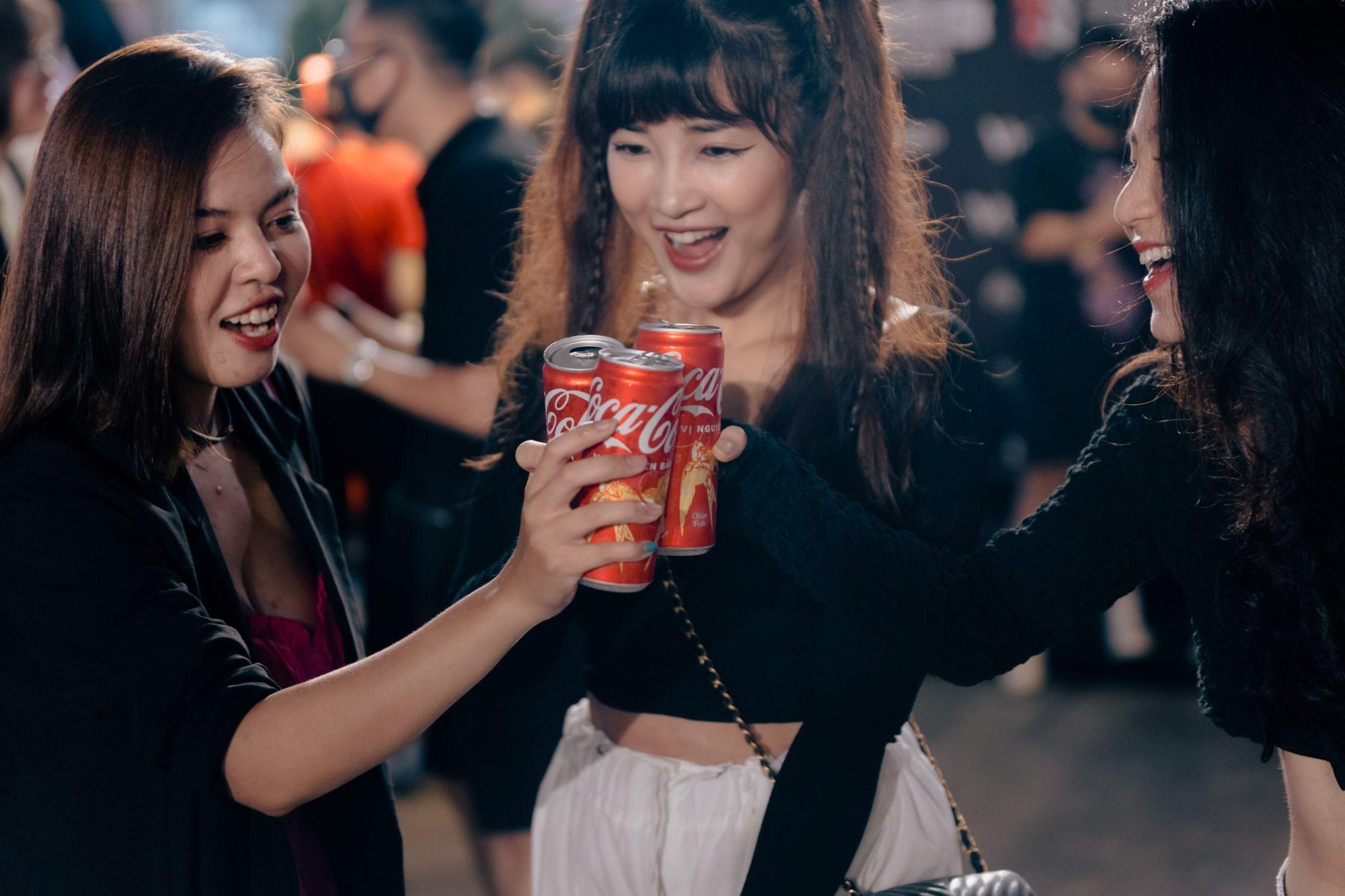 Coca-Cola kết hợp cùng SpaceSpeakers, đưa giới trẻ đến bữa tiệc âm nhạc KOSMIK Live Concert - Ảnh 1.